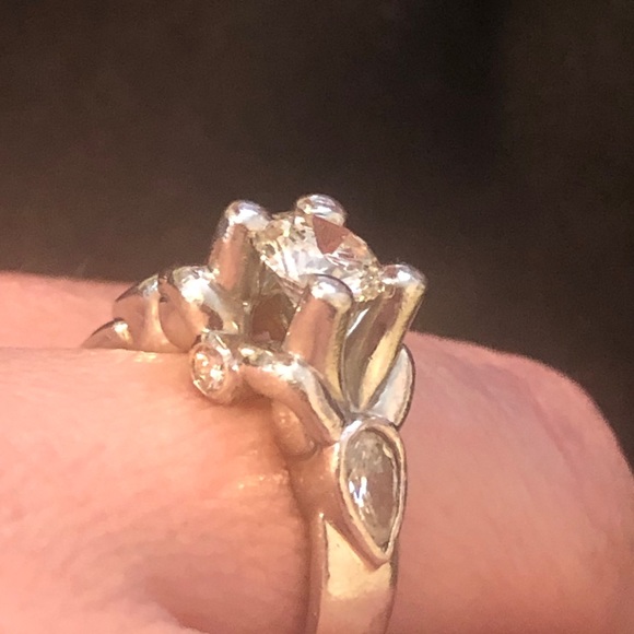 Verragio Platinum EGL cert Diamond Engagement Ring - Picture 13 of 16